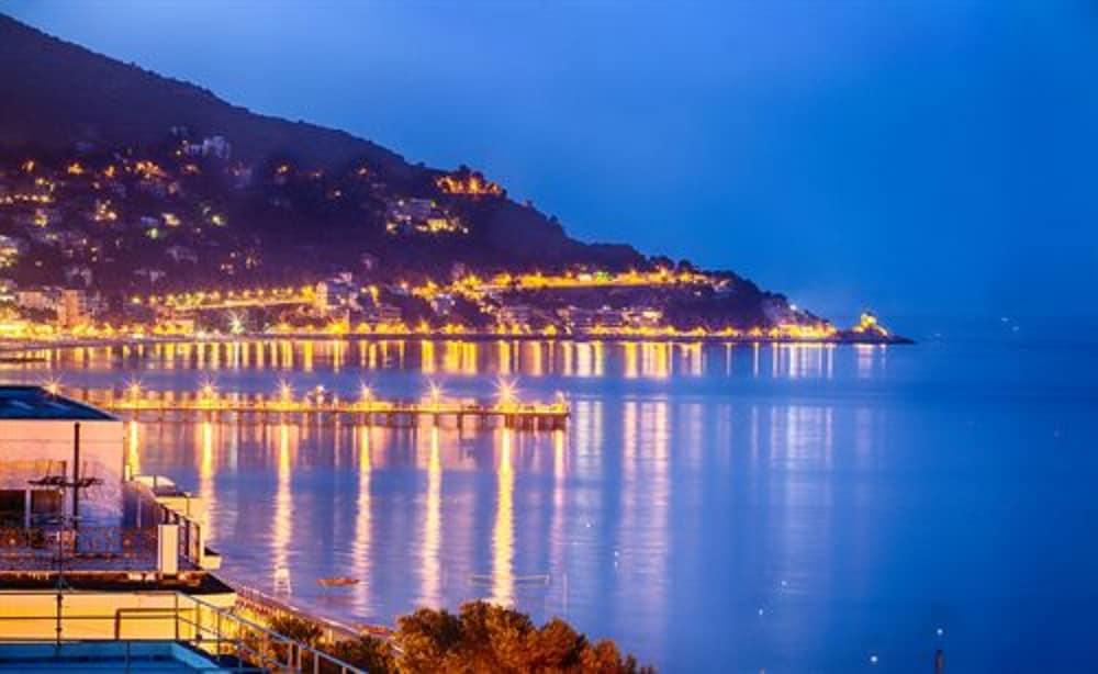 Grand Hotel Spiaggia Alassio Exterior photo